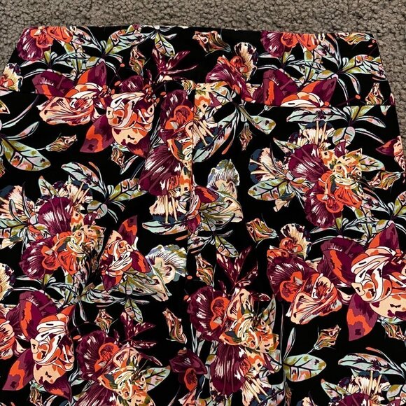 Soft Surroundings Pull On Floral Cropped scalloped hem pants capris NWOT Sz PM - Picture 5 of 8